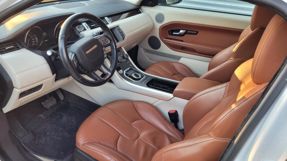 RANGE ROVER EVOQUE 2.2SD4 DYNAMIC visible au garage AUTOMOBILES DU CHATEAU de Pierre de Bresse