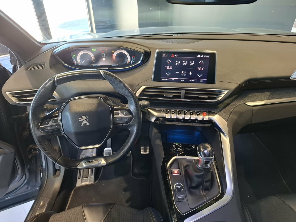 PEUGEOT 3008 1.2 130 GT LINE ESSENCE - AGENT PEUGEOT - GARAGE AUTOMOBILES DU CHATEAU A PIERRE DE BRESSE 71270